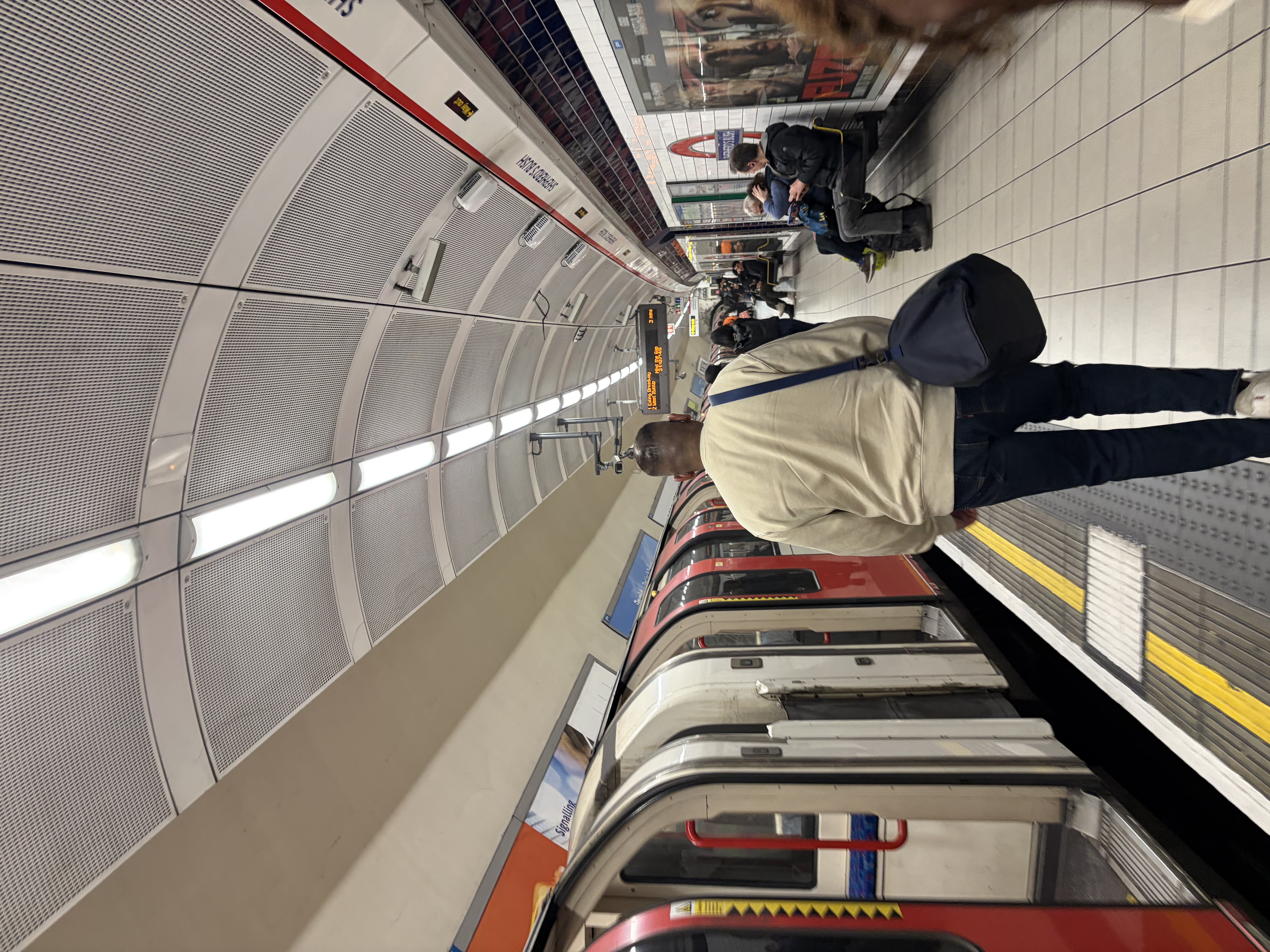 Shepherd’s Bush tube station, Central Line